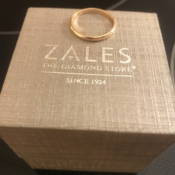 10K gold engagement band - Picture 2 of 6